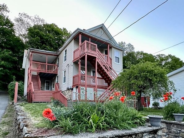 29 Fiske St, Southbridge MA 01550