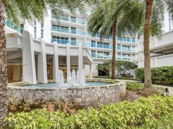 100 bayview dr