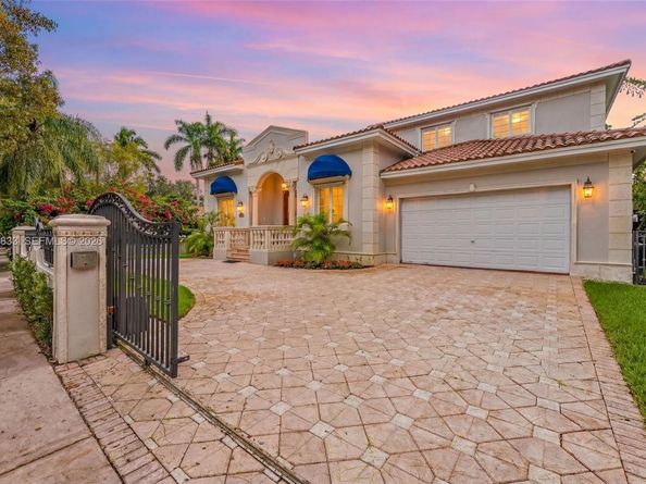 1334 Alhambra Cir, Coral Gables FL 33134