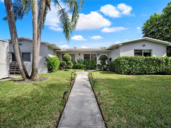 21015 NE 19th Ct, Miami FL 33179