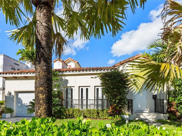 737 Alhambra Cir, Coral Gables FL 33134