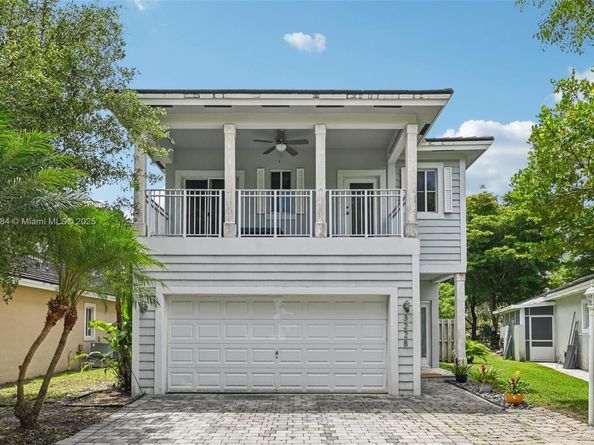 3228 SE 3rd Dr, Homestead FL 33033