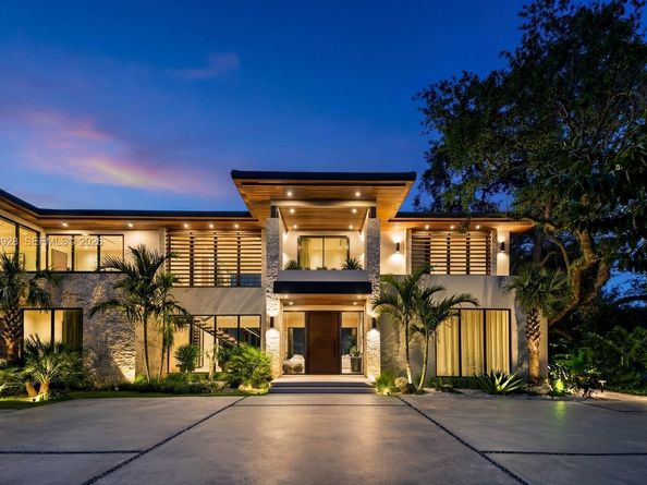 5545 SW 81st Ter, Miami FL 33143