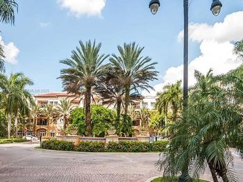 16100 Emerald Estates Dr