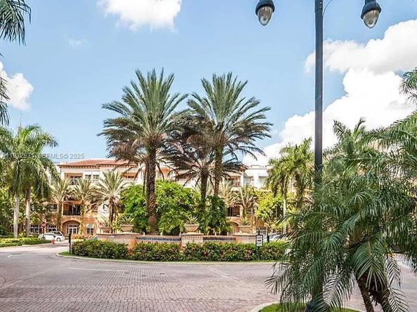 16100 Emerald Estates Dr 284, Weston FL 33331