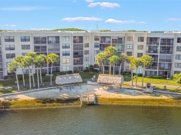 1100 Colony Point Cir 201, Pembroke Pines FL 33026