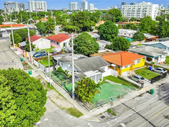 301 NW 23rd Ave, Miami FL 33125