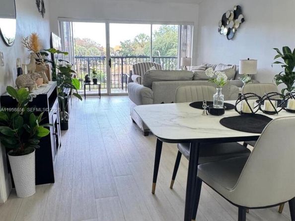 8801 Wiles Rd 308, Coral Springs FL 33067