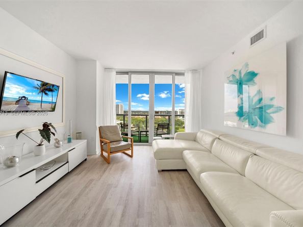 2602 E Hallandale Beach Blvd R1104, Hallandale Beach FL 33009