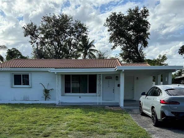 2400 N 57th Way, Hollywood FL 33021