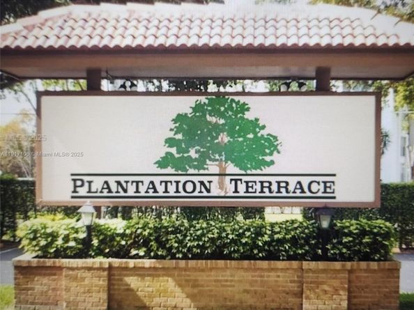 6731 Cypress Rd 411, Plantation FL 33317