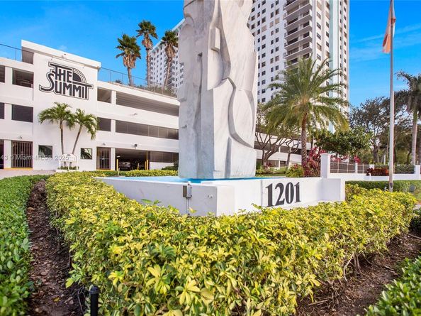 1201 S Ocean Dr 609S, Hollywood FL 33019