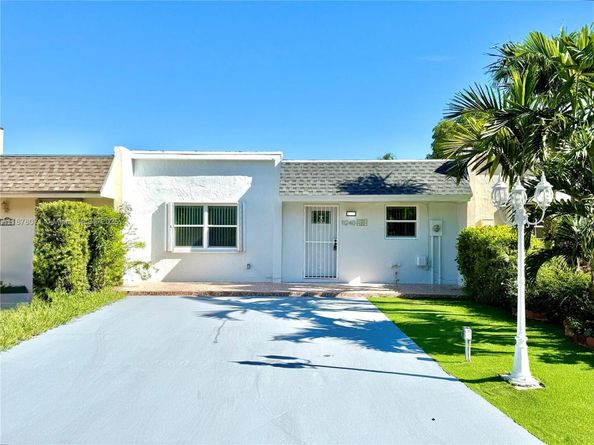 11240 SW 33rd Cir Pl, Miami FL 33165