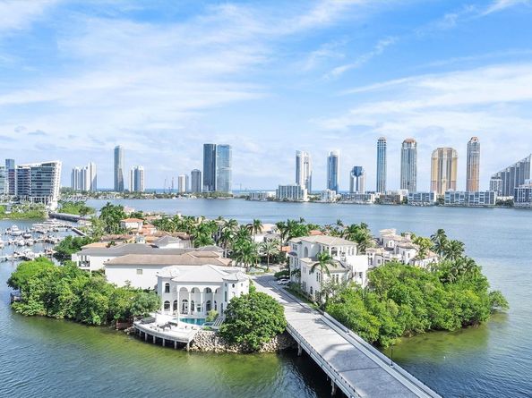 6000 Island Blvd 1007, Aventura FL 33160