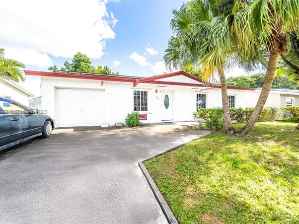 419 SW 80th Ave, Pompano Beach FL 33068
