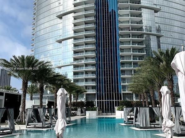 851 NE 1st Ave 3002, Miami FL 33132