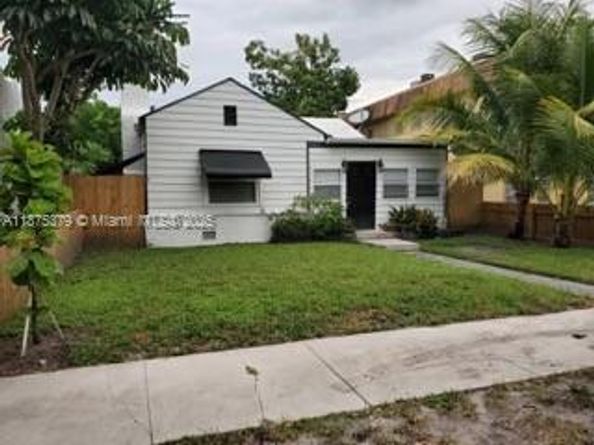 1925-1927 Rodman St, Hollywood FL 33020