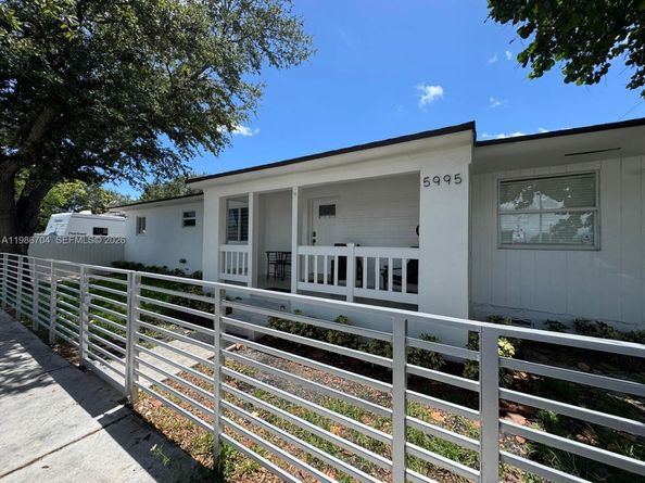 5995 NW 24th Ave, Miami FL 33142