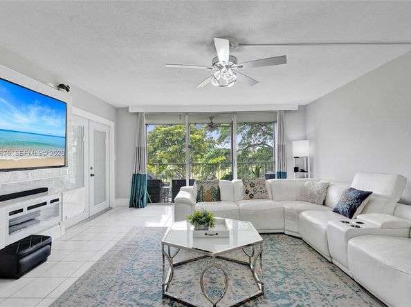 2651 S Course Dr 410, Pompano Beach FL 33069