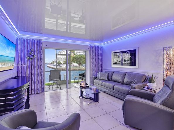 2600 Diana Dr 110, Hallandale Beach FL 33009