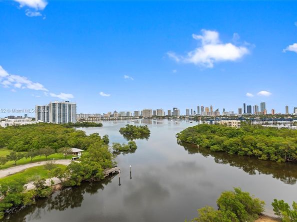 16385 Biscayne Blvd 1007, North Miami Beach FL 33160