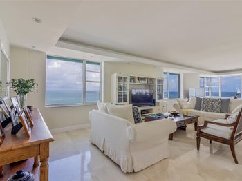 5255 Collins Ave