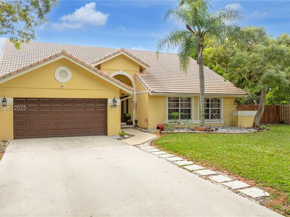 7101 NW 44th Ln, Coconut Creek FL 33073