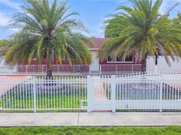 11820 SW 206th St, Miami FL 33177