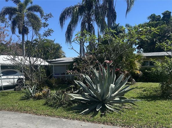 2490 Andros Ln, Fort Lauderdale FL 33312