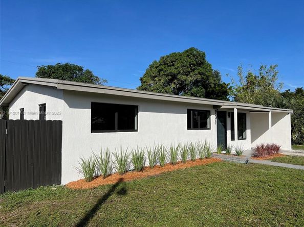 Undisclosed Address #A11912016, Fort Lauderdale FL 33312