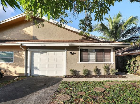 6533 Harbour Rd, North Lauderdale FL 33068