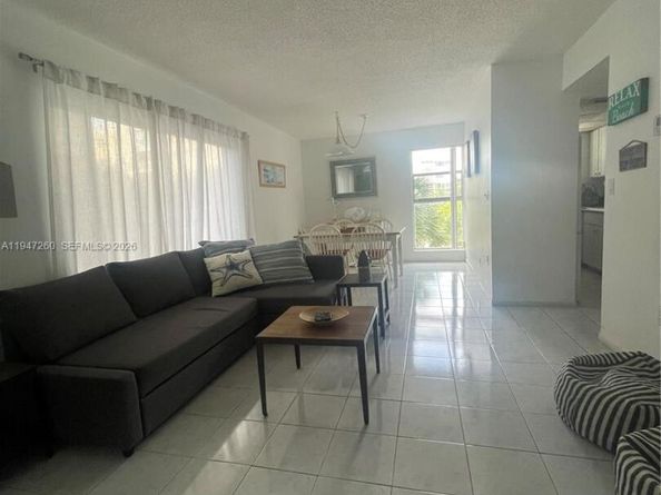 201 178th Dr 334, Sunny Isles Beach FL 33160
