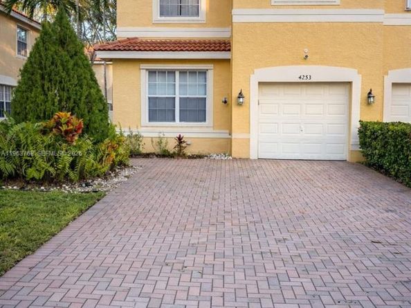 4253 SW 124th Ter, Miramar FL 33027