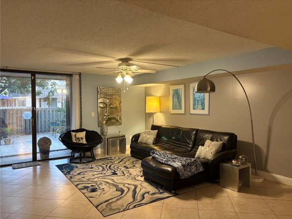 20537 NE 6th Ct, Miami FL 33179