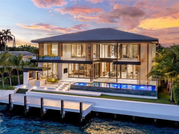 11404 N Bayshore Dr, North Miami FL 33181