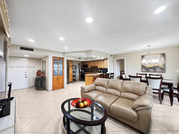 200 Diplomat Pkwy 533, Hallandale Beach FL 33009