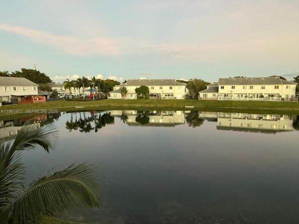 14111 SW 121st Pl 4, Miami FL 33186