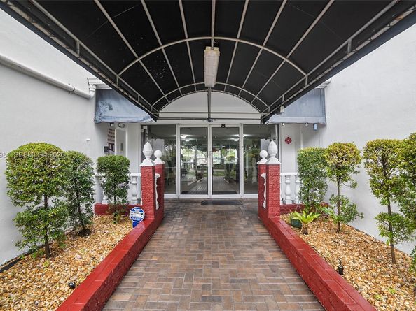 4851 NW 21st St 107, Lauderhill FL 33313