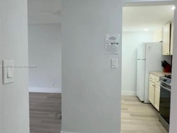 17901 NW 68 Ave T205, Hialeah FL 33015