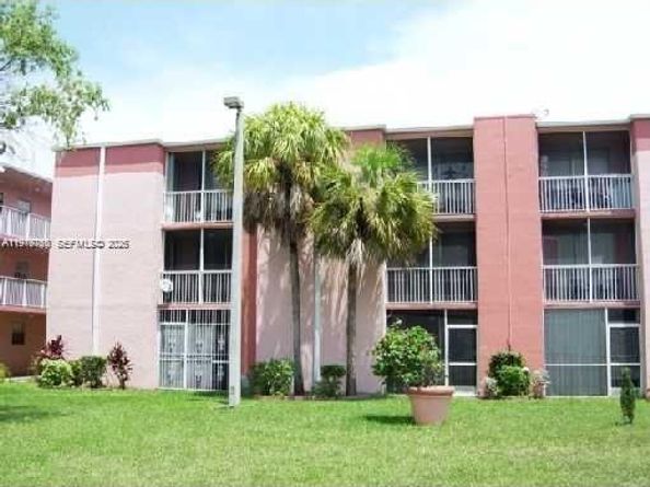 19825 SW 114th Ave 323, Miami FL 33157