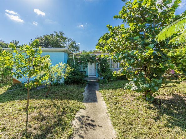 1264 NE 156th St, North Miami Beach FL 33162