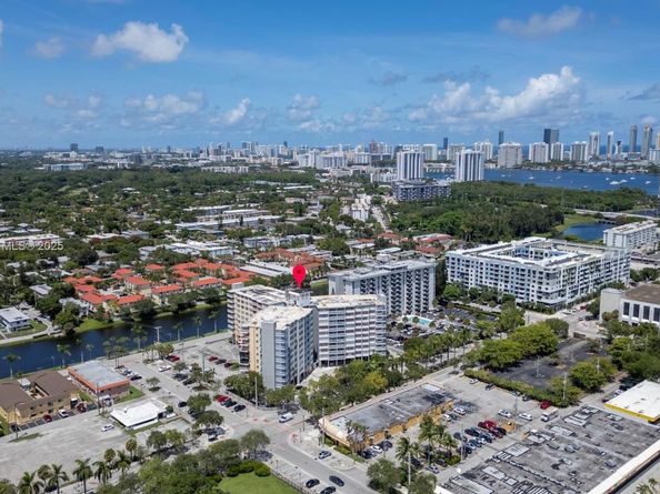 2025 NE 164th St 510, North Miami Beach FL 33162