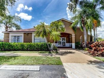 1129 Lake Victoria Dr