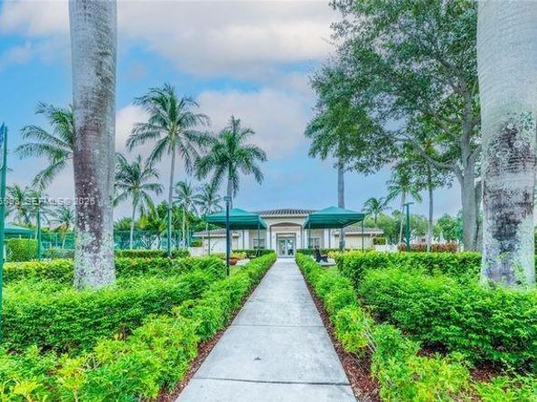 9599 Weldon Cir A203, Tamarac FL 33321