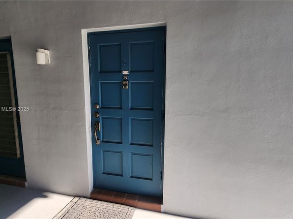 981 Hillcrest Ct 114, Hollywood FL 33021