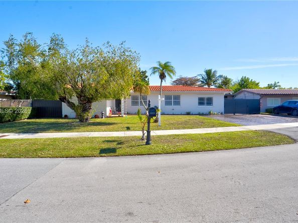 6815 SW 134th Ct, Miami FL 33183