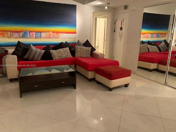 802 Euclid Ave 305, Miami Beach FL 33139