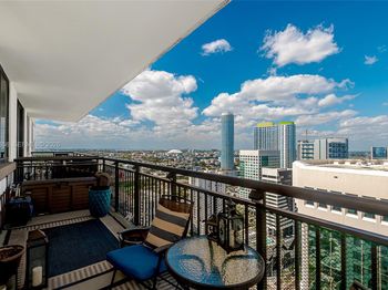 999 SW 1st Ave