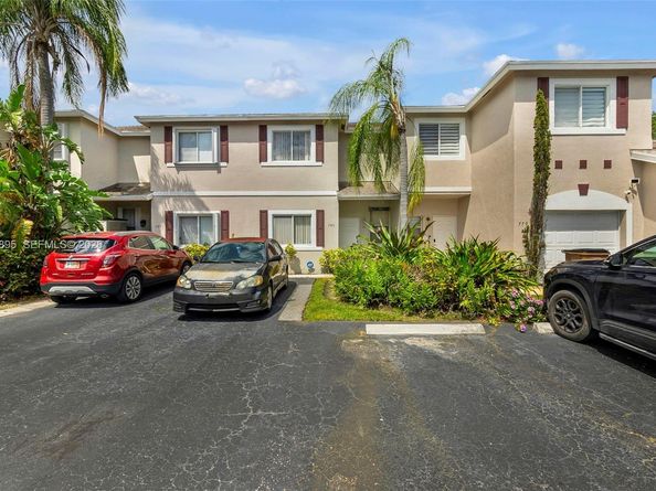 783 NW 42nd Pl, Deerfield Beach FL 33064