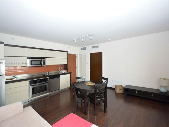 435 21st St 205, Miami Beach FL 33139